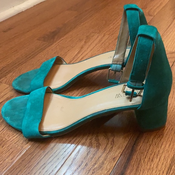 J crew emerald green suede sandals - Picture 2 of 4